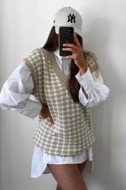 Rebellious Fashion Beige Houndstooth Knit Vest - Hazel