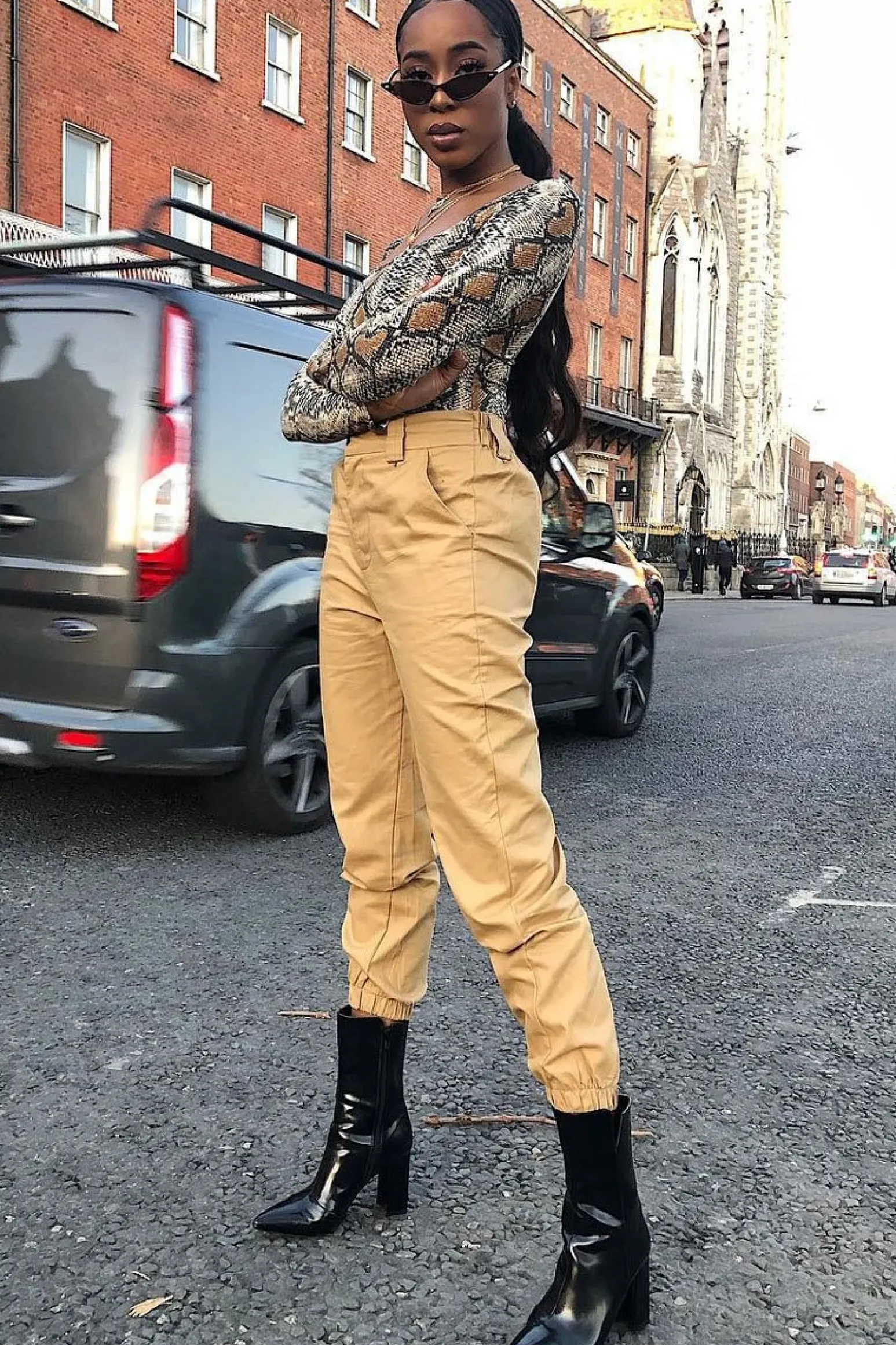 Rebellious Fashion Beige Snake Scoop Neck Long Sleeve Bodysuit - Melody