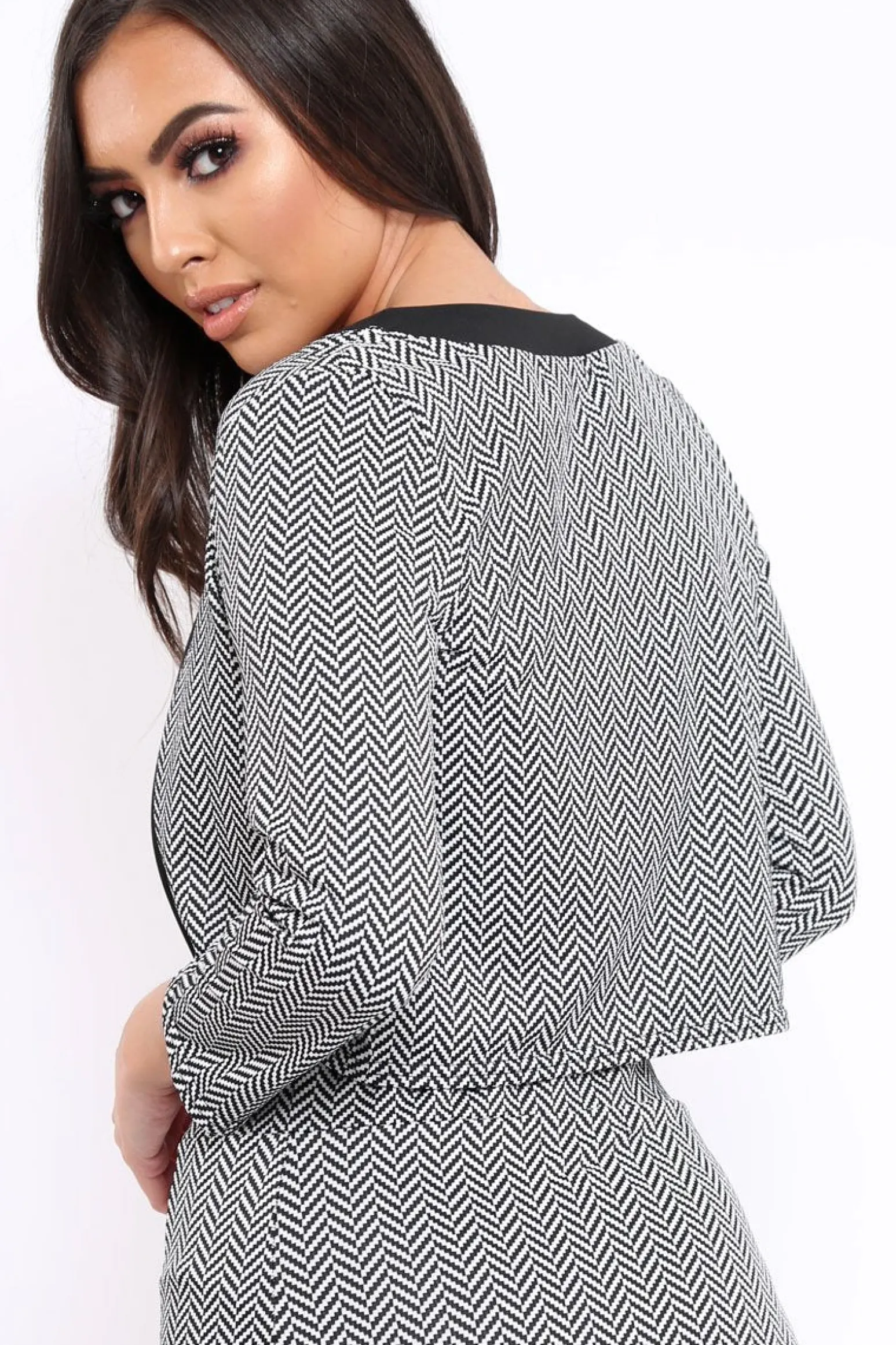 Rebellious Fashion Black and White Print Cropped Jacket - Marilyn