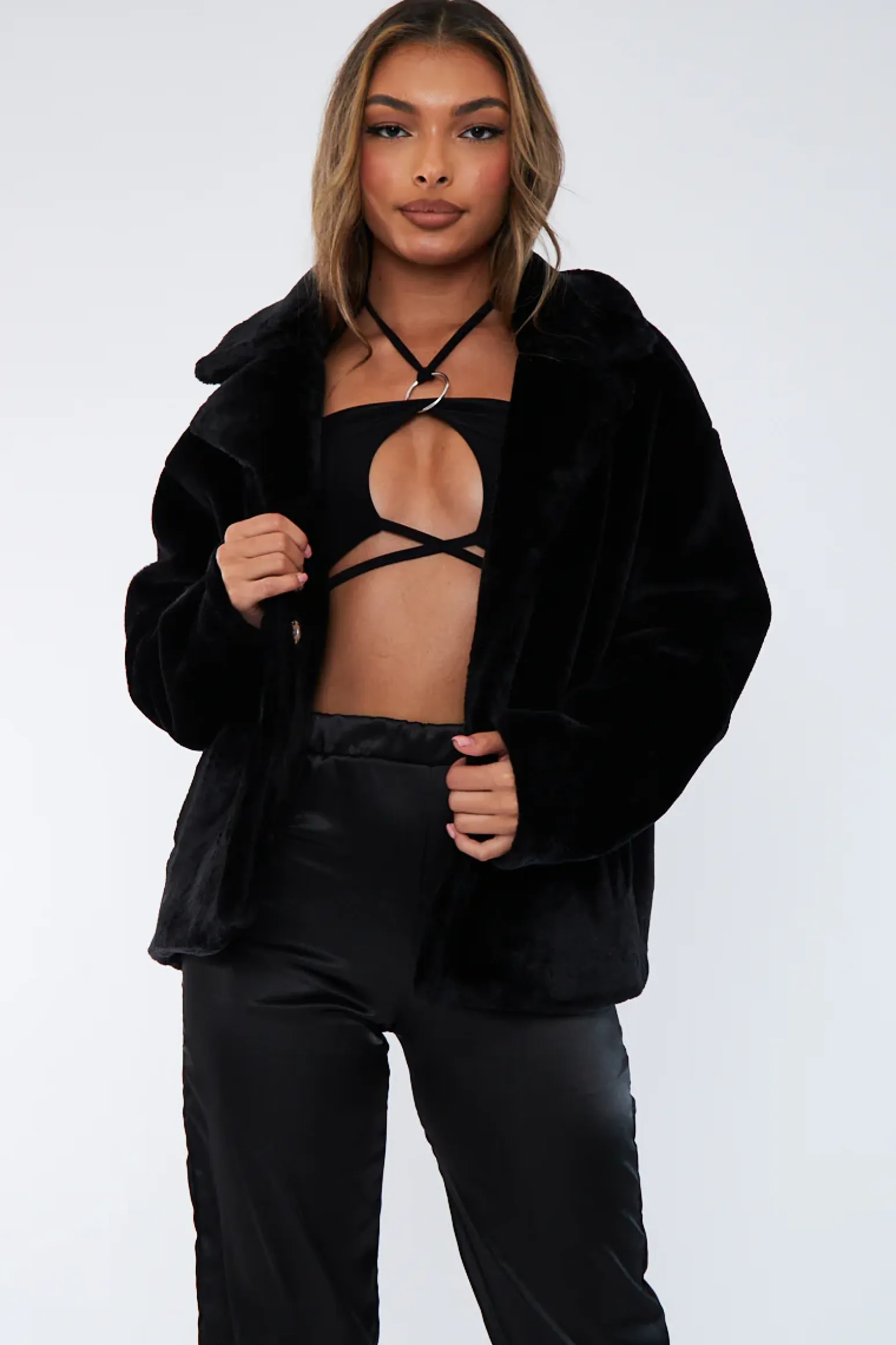 Rebellious Fashion Black Cropped Faux Fur Coat - Janara