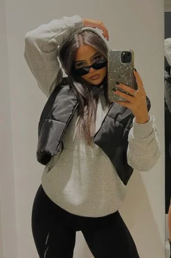 Rebellious Fashion Black Cropped Puffer Gilet - Zura