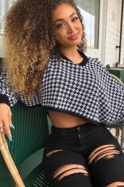 Rebellious Fashion Black Hounds-Tooth Cropped Batwing Jumper - Lizy