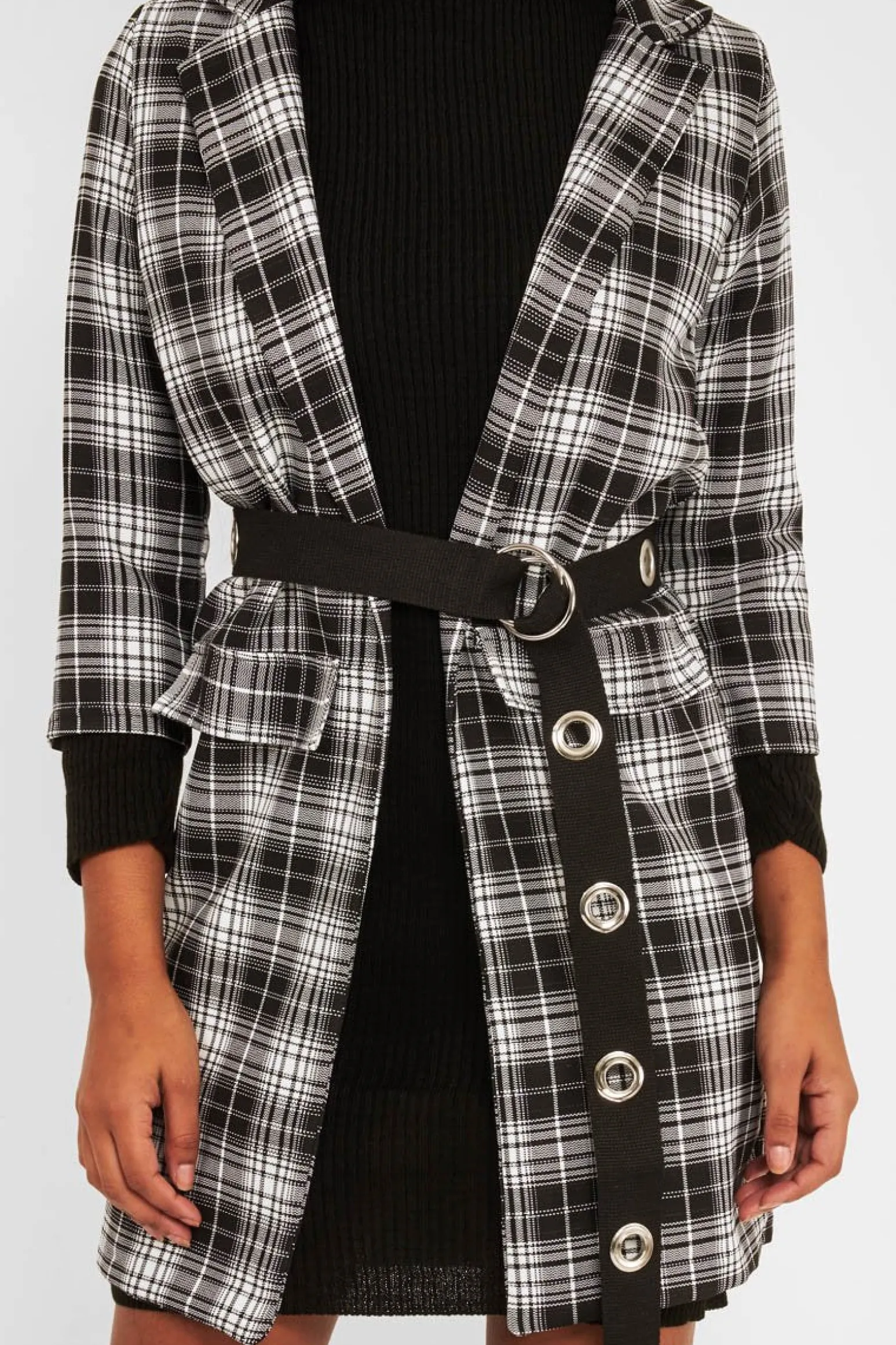 Rebellious Fashion Black White Check Longline Blazer - Wrenn