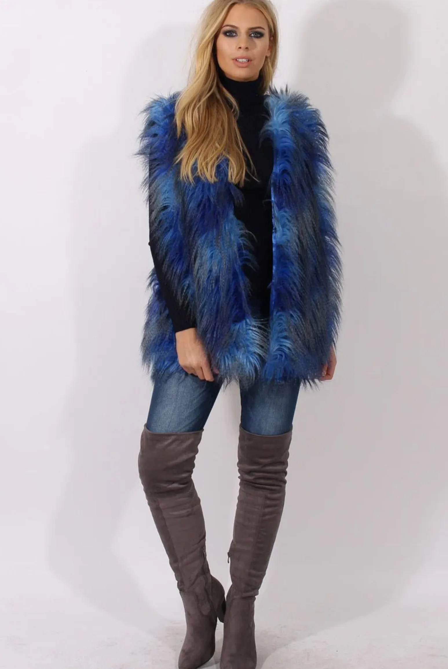 Rebellious Fashion Blue Faux Fur Gilet - Demi