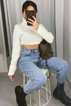 Rebellious Fashion Blue Oversized Mom Jeans - Hannie
