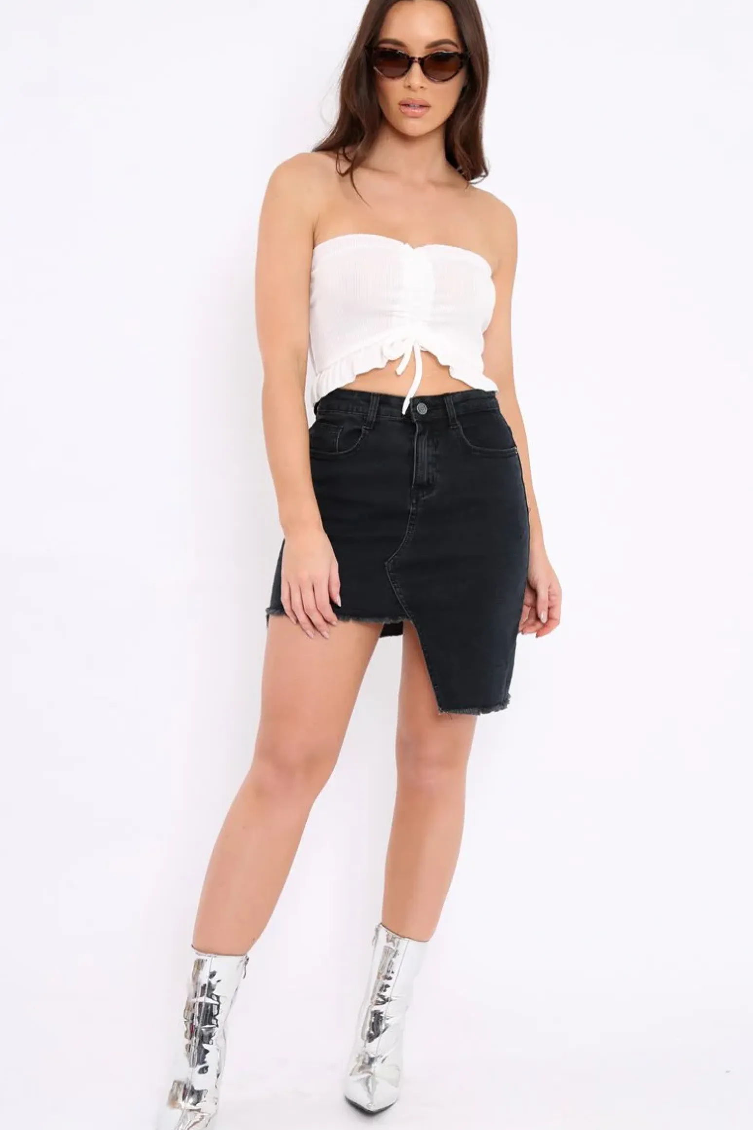 Rebellious Fashion Cream Gathered Middle Bandeau Crop Top - Darlah