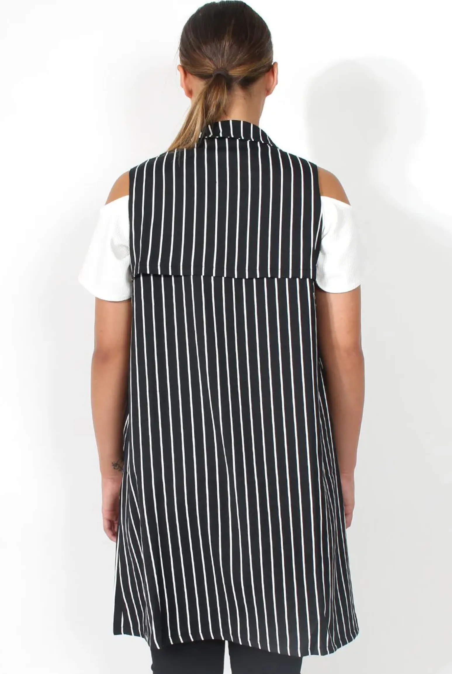 Rebellious Fashion Darcy Black & White Sleeveless Jacket