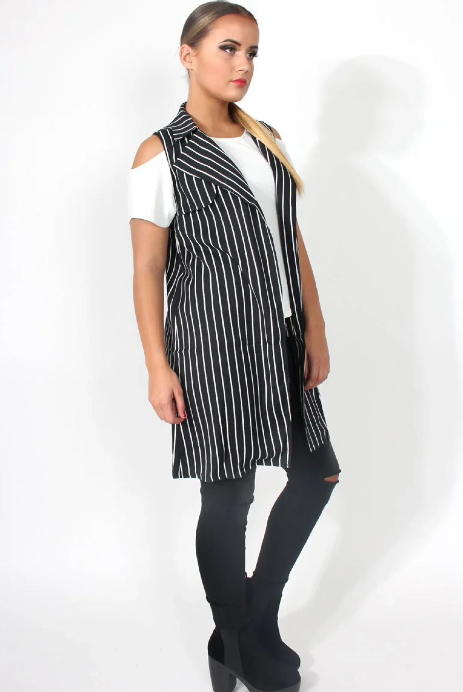 Rebellious Fashion Darcy Black & White Sleeveless Jacket