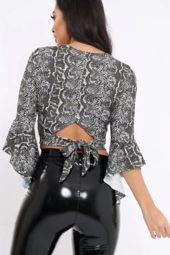 Rebellious Fashion Green Snake Print Plunge Bell Sleeve Crop Top - Merla