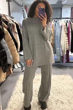 Rebellious Fashion Grey Oversized Round Neck Knitted Co-ord Set - Pihu