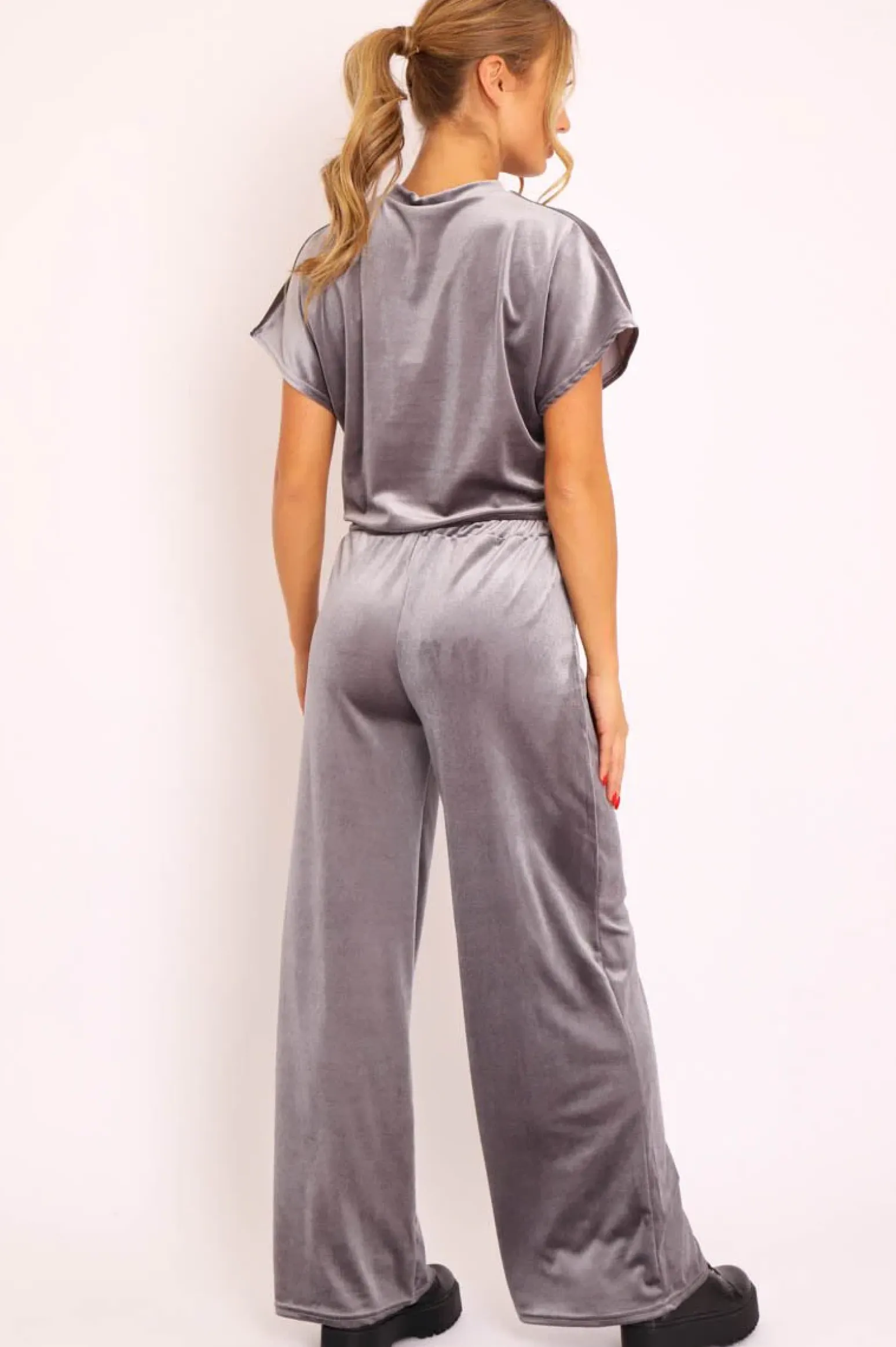 Rebellious Fashion Grey Velvet Crop Top and Trousers Loungewear Set - Kani