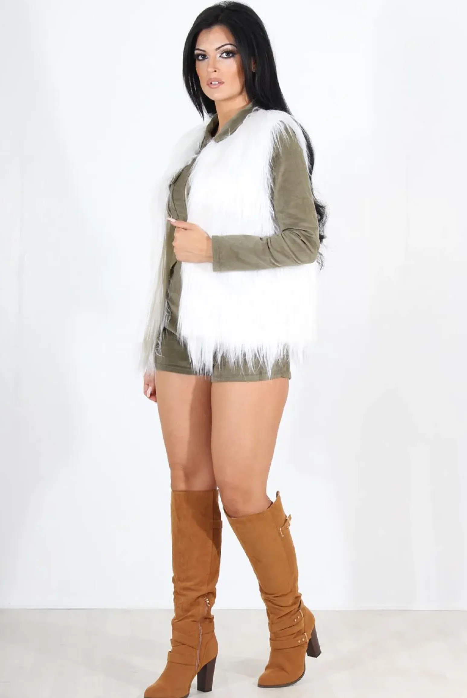 Rebellious Fashion Jazmin White Faux Fur Gilet