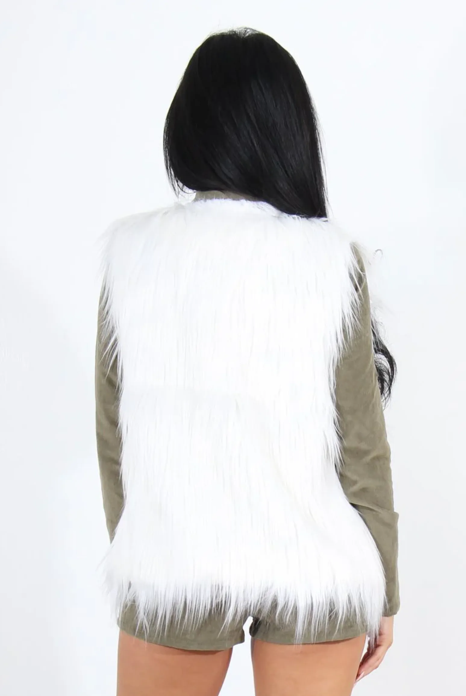 Rebellious Fashion Jazmin White Faux Fur Gilet