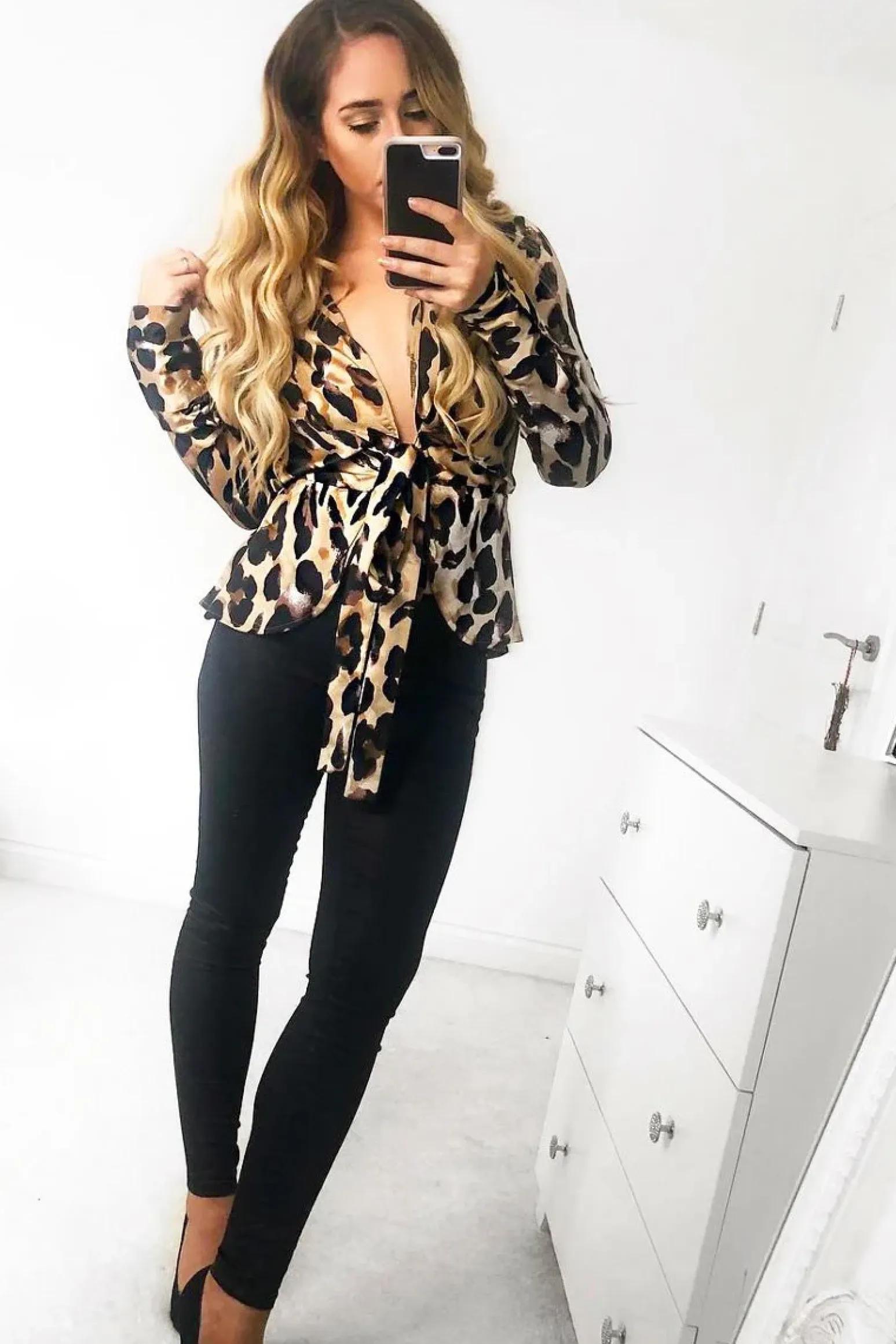 Rebellious Fashion Leopard Knot Front Plunge Shirt - Jurnie