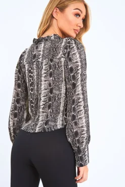 Rebellious Fashion Snake Ruffle Trim Button Crop Blouse - Raeden