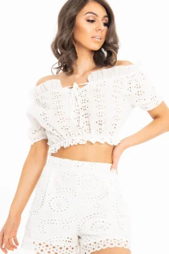 Rebellious Fashion White Flower Embroidered Shorts - Fable