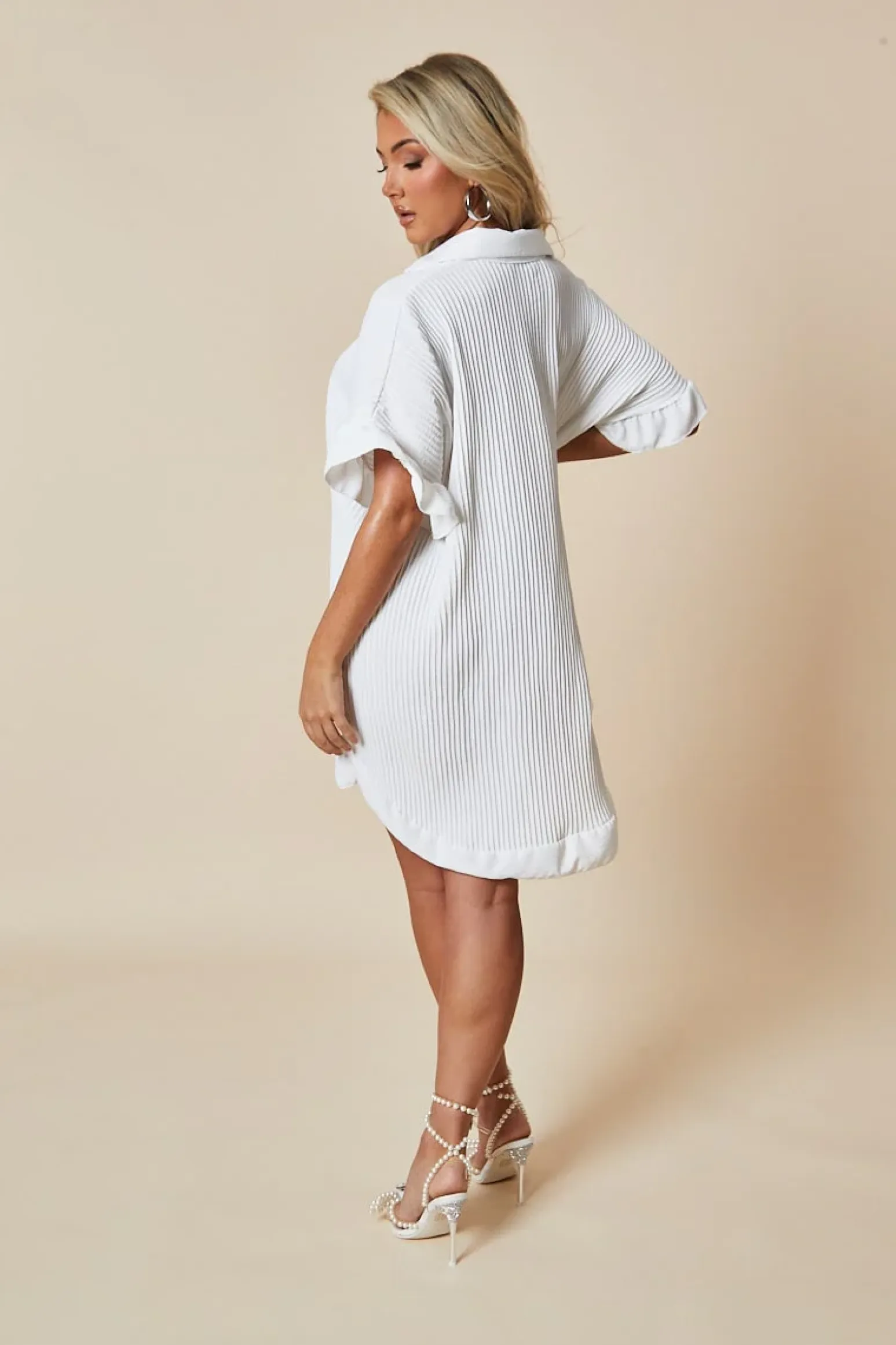Rebellious Fashion White Plisse Detail Frill Hem Oversized Dress - Sakura