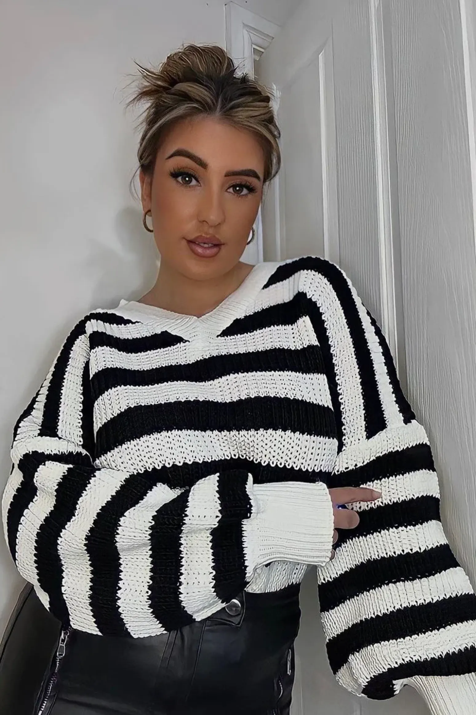 Rebellious Fashion White Striped Chunky Knit Oversized Cardigan - Pedra