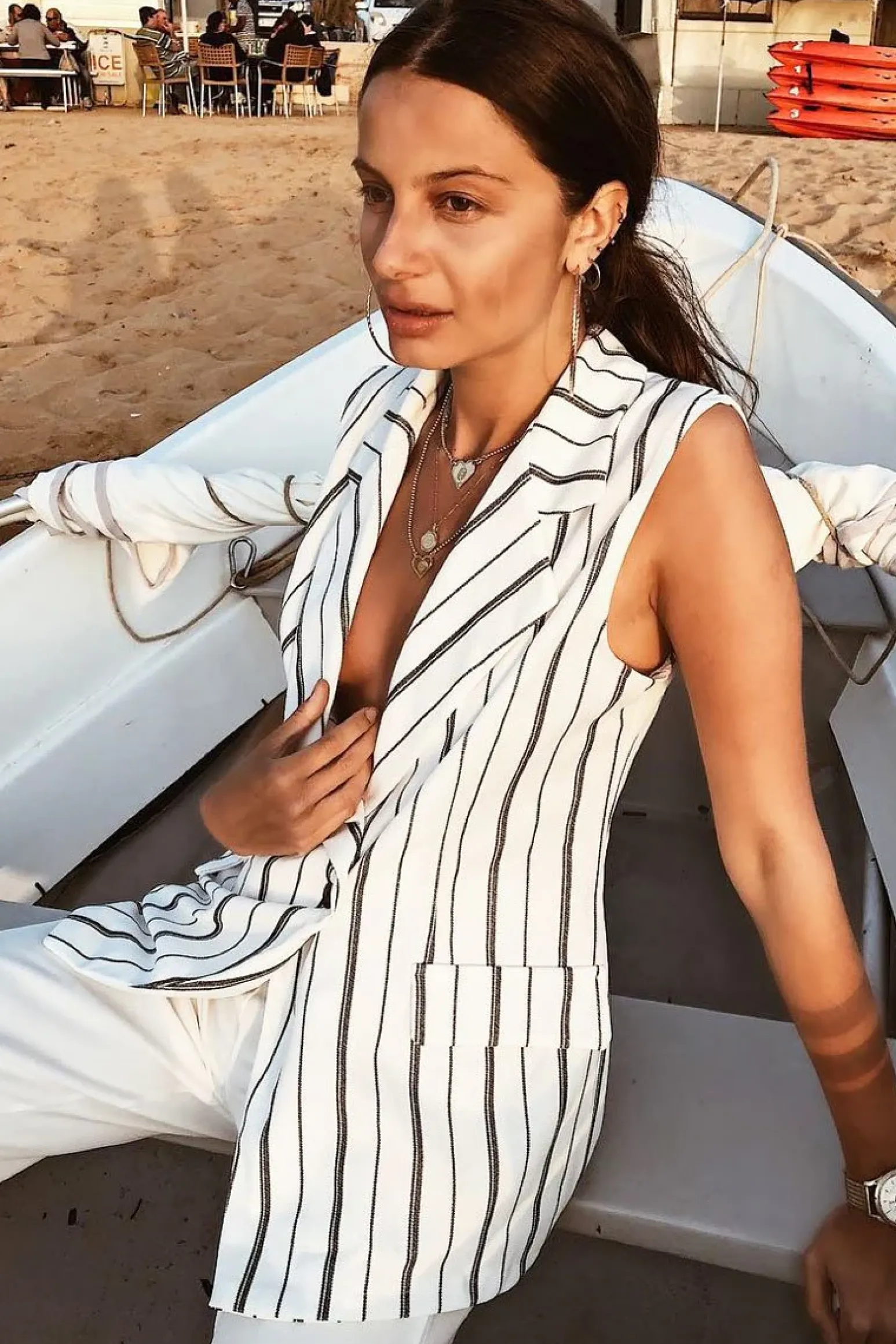 Rebellious Fashion White Stripe Sleeveless Blazer - Sherley