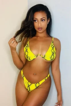 Rebellious Fashion Yellow Snake Print Underwire Bikini - Curie